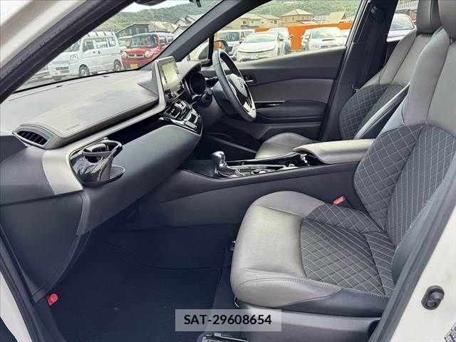 Toyota C-HR 2020-03 7615462-17