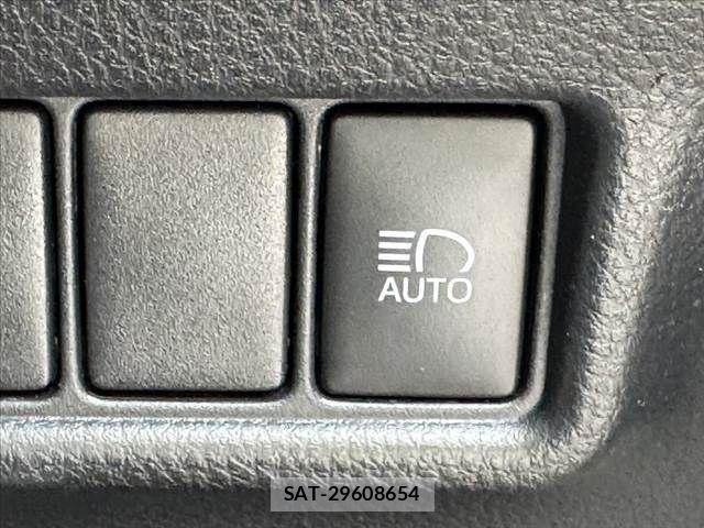 Toyota C-HR 2020-03 7615462-26