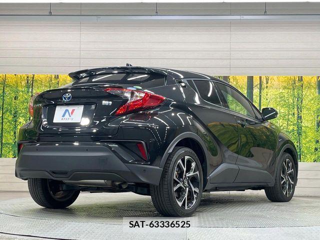 Toyota C-HR 2017-06 7615475-16