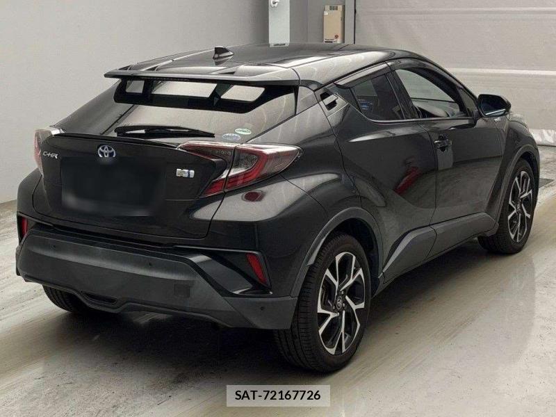 Toyota C-HR 2017-05 7703078-1