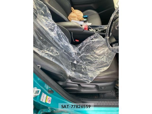 Toyota C-HR 2016-12 7721870-16