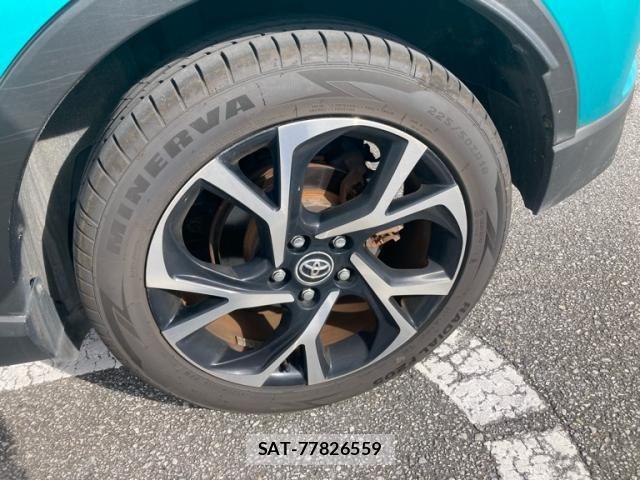 Toyota C-HR 2016-12 7721870-7