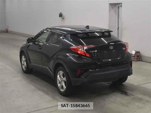 Toyota C-HR 2017-06 7519245-1