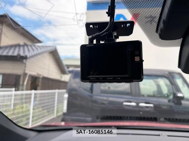 Toyota C-HR 2016-12 7783403-14