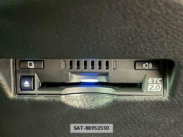 Toyota C-HR 2021-03 7783450-10