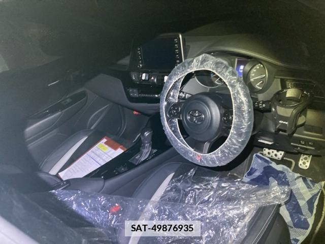 Toyota C-HR 2019-12 7783418-17