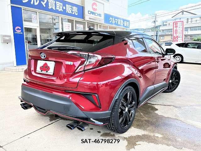 Toyota C-HR 2019-08 7875738-2