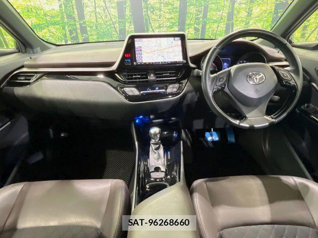 Toyota C-HR 2018-01 7875733-1