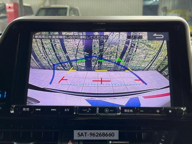 Toyota C-HR 2018-01 7875733-4