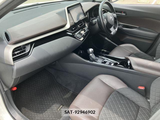 Toyota C-HR 2018-06 7875736-11