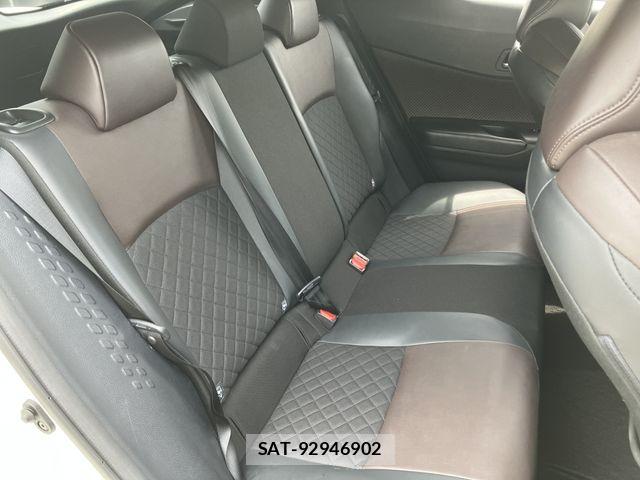 Toyota C-HR 2018-06 7875736-14