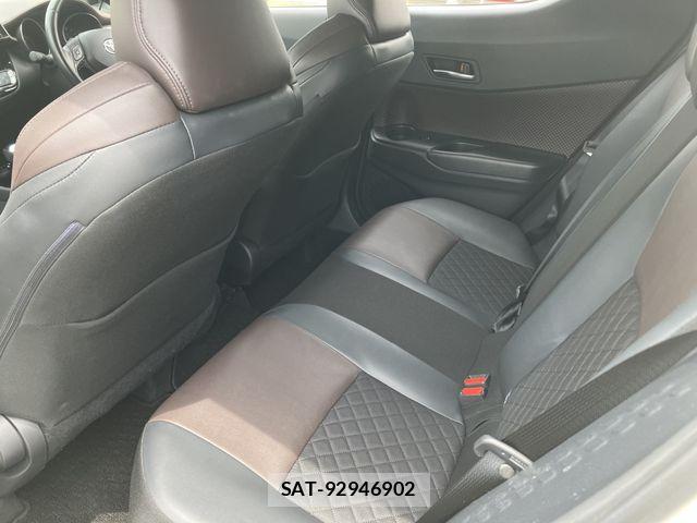 Toyota C-HR 2018-06 7875736-15