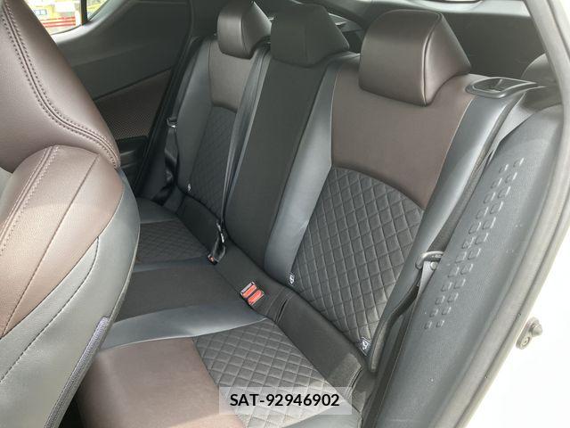 Toyota C-HR 2018-06 7875736-16