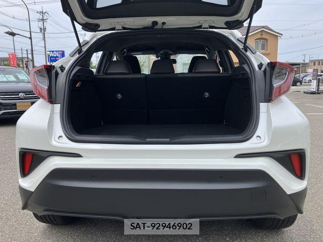 Toyota C-HR 2018-06 7875736-17