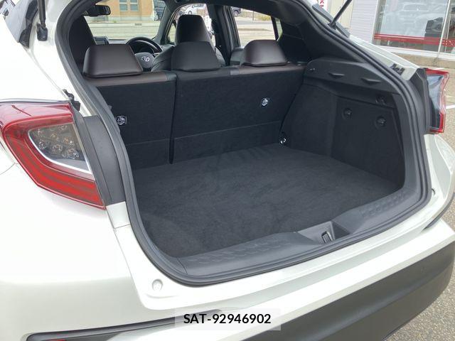 Toyota C-HR 2018-06 7875736-18