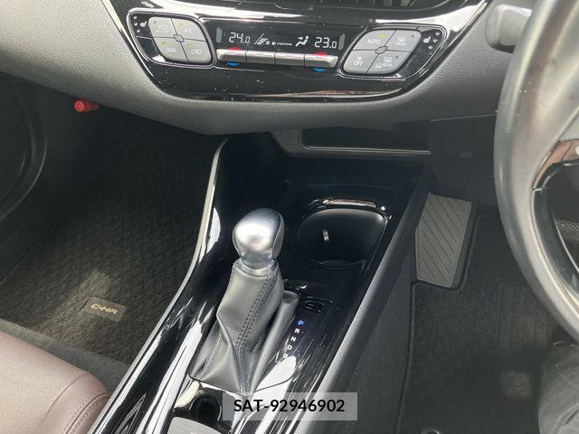 Toyota C-HR 2018-06 7875736-24