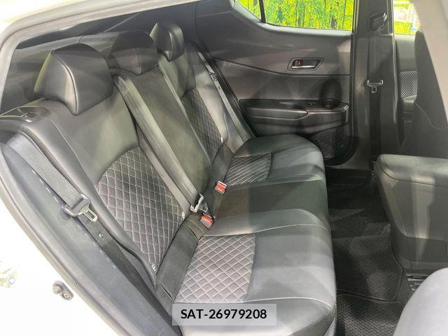 Toyota C-HR 2019-06 7875725-8