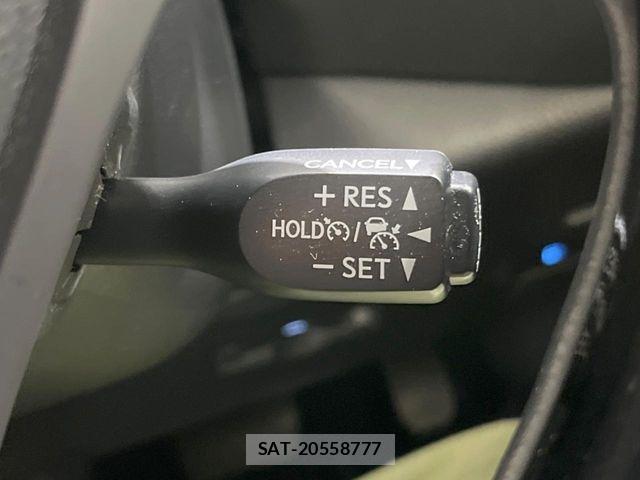 Toyota C-HR 2020-12 7875723-5