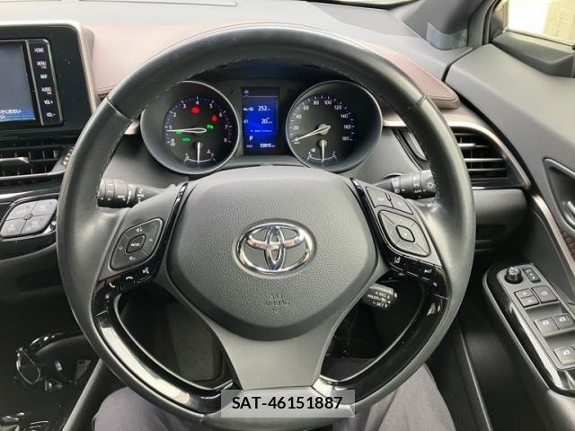 Toyota C-HR 2019-07 7902401-12