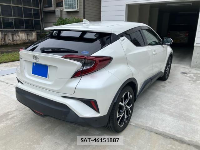 Toyota C-HR 2019-07 7902401-4