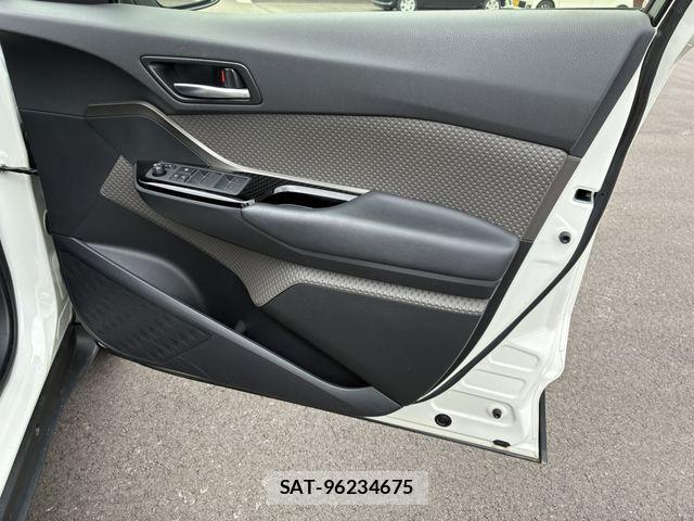 Toyota C-HR 2020-03 7960930-17