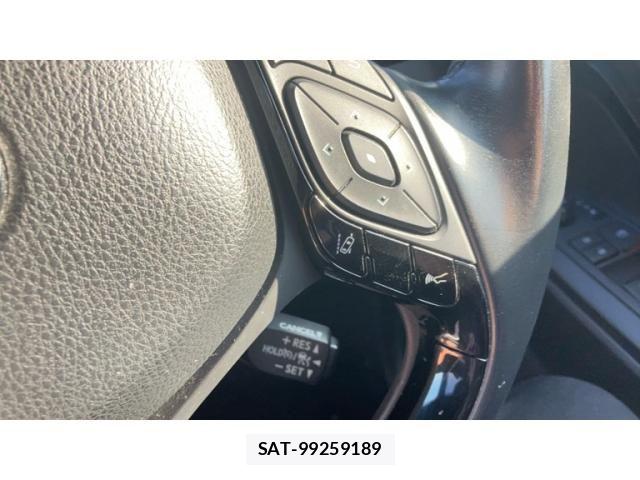 Toyota C-HR 2019-02 7960936-12