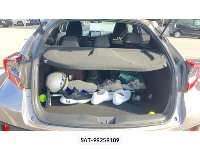 Toyota C-HR 2019-02 7960936-17
