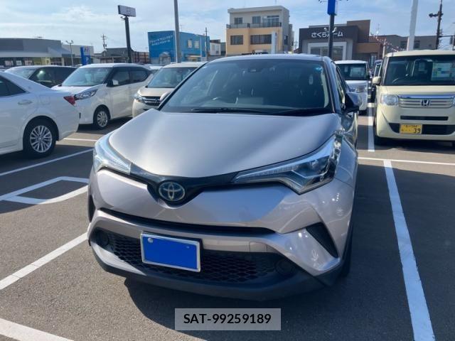 Toyota C-HR 2019-02 7960936-1