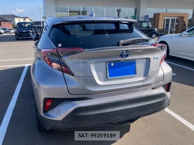 Toyota C-HR 2019-02 7960936-3