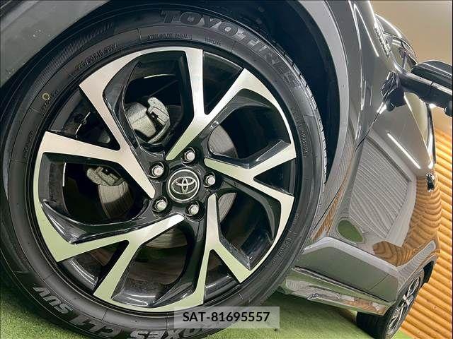 Toyota C-HR 2017-07 7960931-18