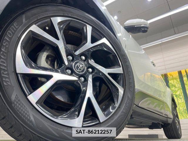 Toyota C-HR 2017-03 7960934-12