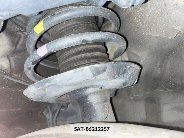 Toyota C-HR 2017-03 7960934-19