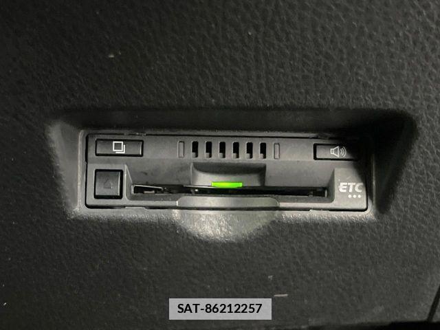 Toyota C-HR 2017-03 7960934-4