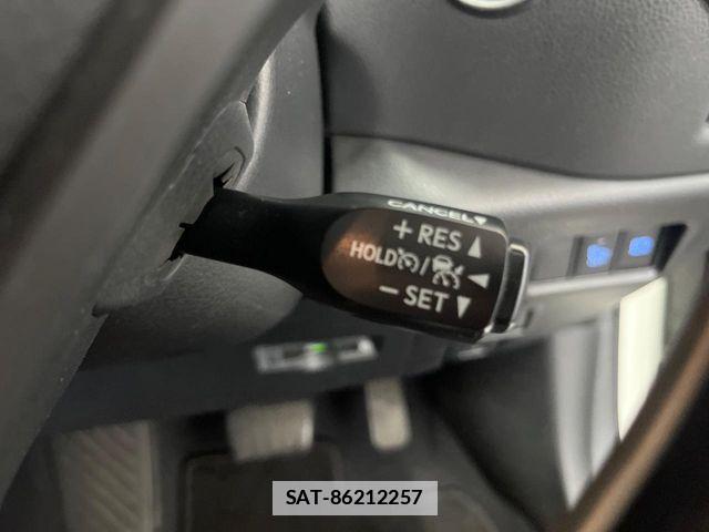 Toyota C-HR 2017-03 7960934-5