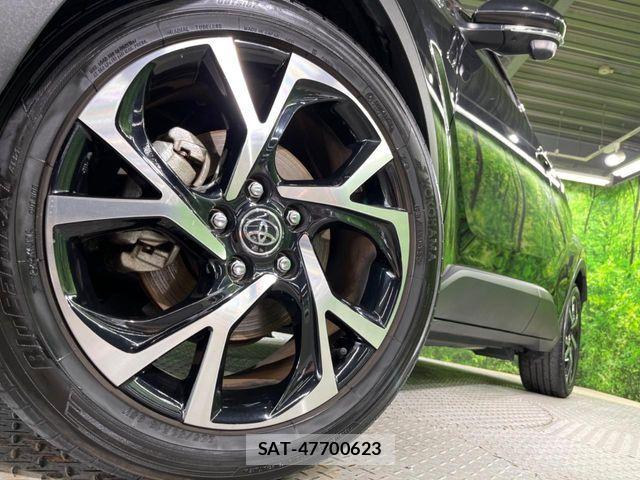 Toyota C-HR 2017-06 7960935-13