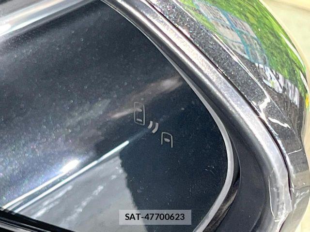 Toyota C-HR 2017-06 7960935-6