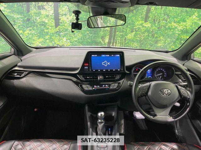 Toyota C-HR 2018-10 7960933-1