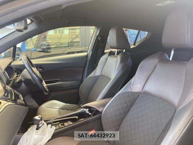 Toyota C-HR 2018-05 7978785-10