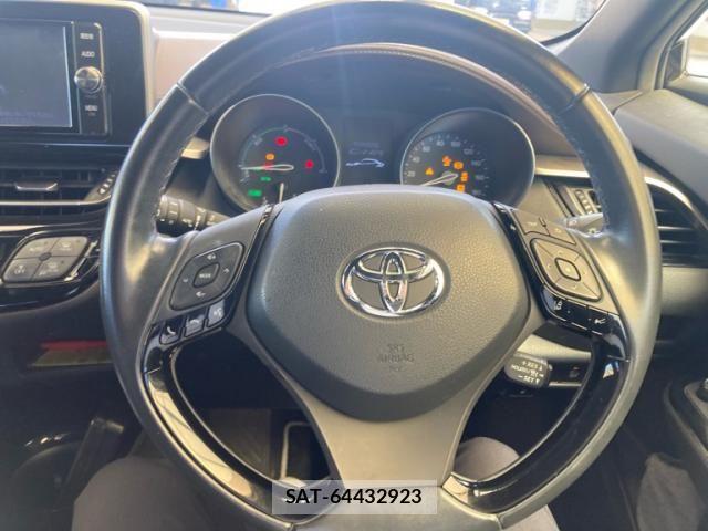 Toyota C-HR 2018-05 7978785-15