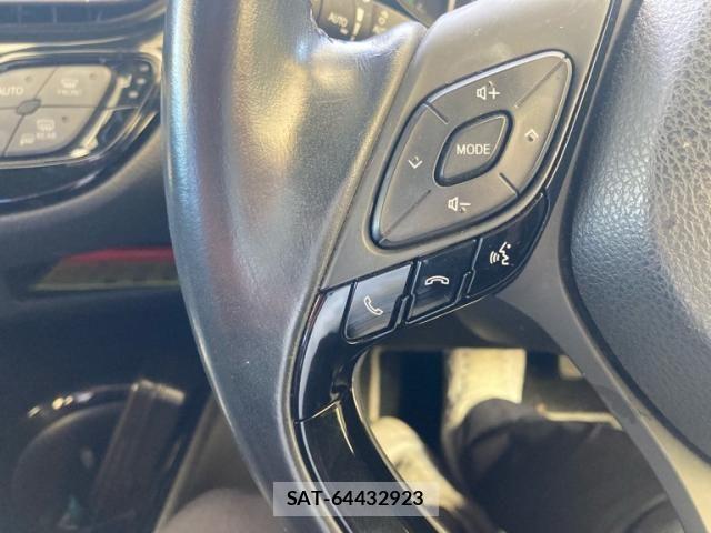 Toyota C-HR 2018-05 7978785-22