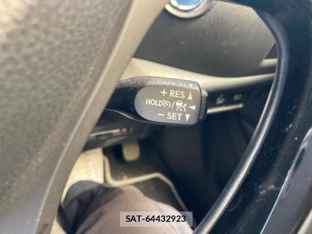 Toyota C-HR 2018-05 7978785-24