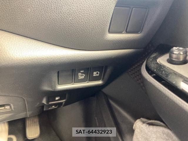 Toyota C-HR 2018-05 7978785-25