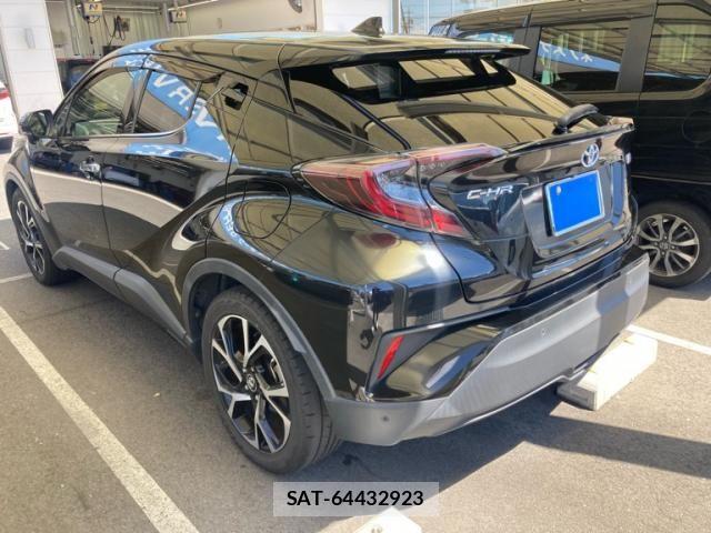 Toyota C-HR 2018-05 7978785-3