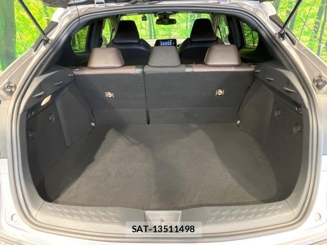 Toyota C-HR 2017-06 7978783-9