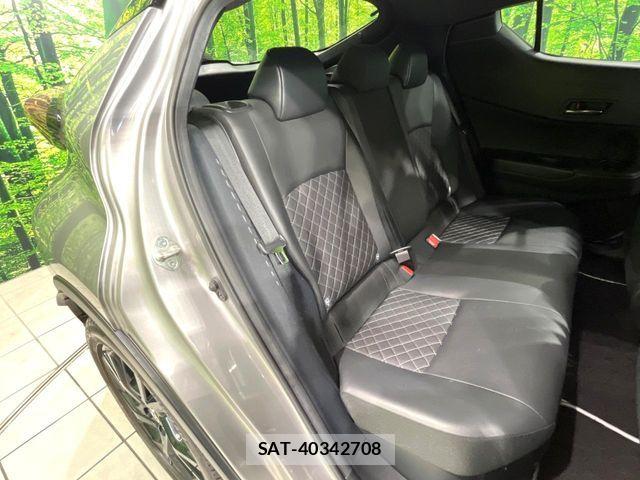 Toyota C-HR 2019-08 7978782-8