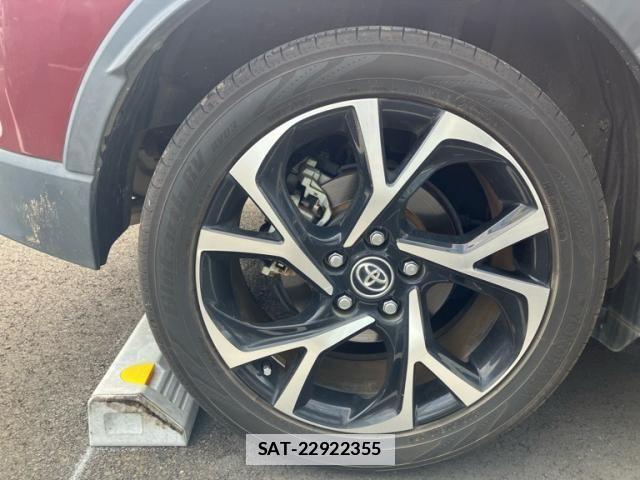 Toyota C-HR 2019-03 7978784-7