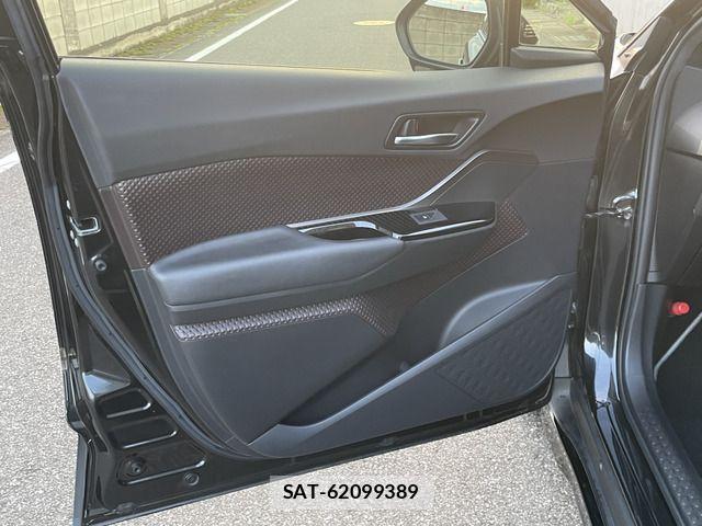 Toyota C-HR 2017-12 8034805-17