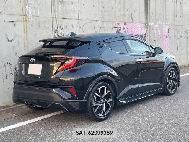 Toyota C-HR 2017-12 8034805-3