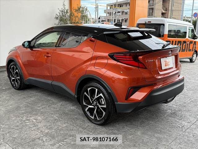 Toyota C-HR 2020-04 8034794-12