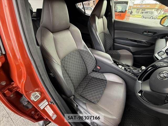 Toyota C-HR 2020-04 8034794-15